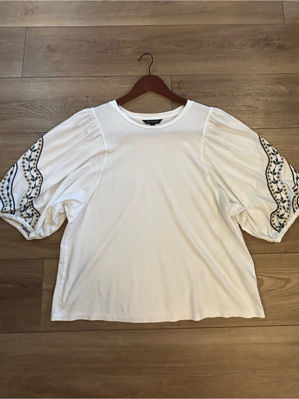 Banana Republic Embroidered Puff Sleeve Top White Medium